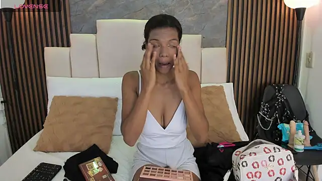 catiusca reyes 03 online show from April 16, 1:12 pm