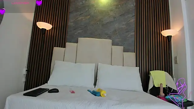 catiusca reyes 03 online show from March 11, 11:59 am