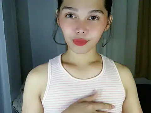 sluttyLeila online show from January 18, 1:25 pm