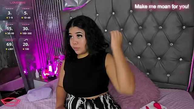Amanda Mooree online show from May 22, 3:48 am