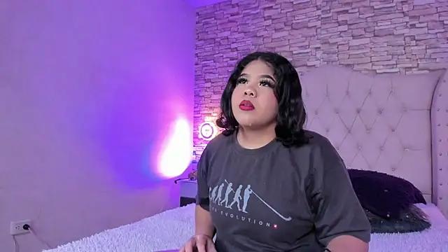 Amanda Mooree online show from March 19, 4:12 am