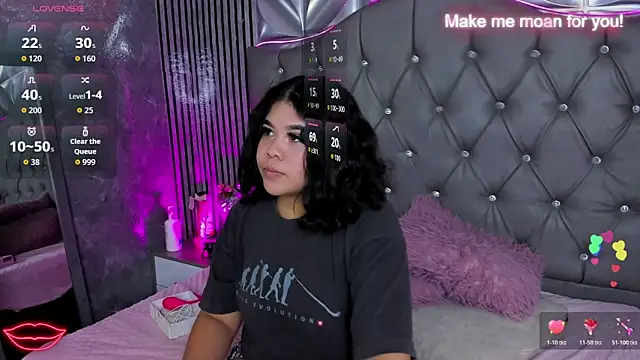 Amanda Mooree online show from May 17, 3:39 am