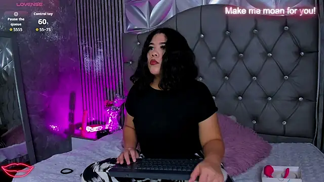 Amanda Mooree online show from May 29, 4:07 am