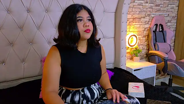 Amanda Mooree online show from April 23, 3:57 am