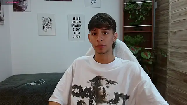 DraxBlade09 online show from April 4, 3:51 pm