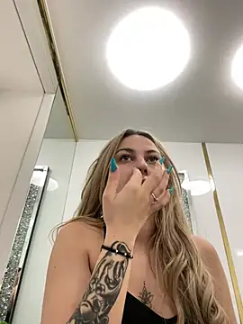 Snapshot of Chloe_GraceeX chatting on February 25, 6:52 pm Chloe GraceeX online show from February 25, 6:52 pm