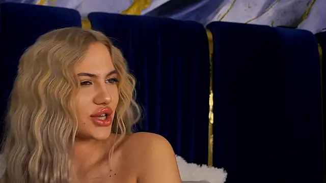 Chloe GraceeX online show from December 14, 10:15 pm