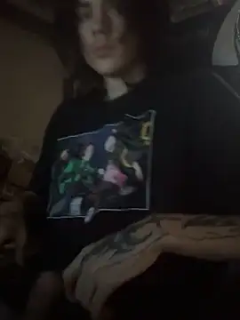 HungEmo123 online show from November 18, 4:43 pm