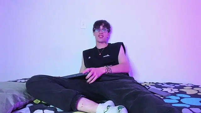 Dio  morningstar online show from February 12, 8:08 pm