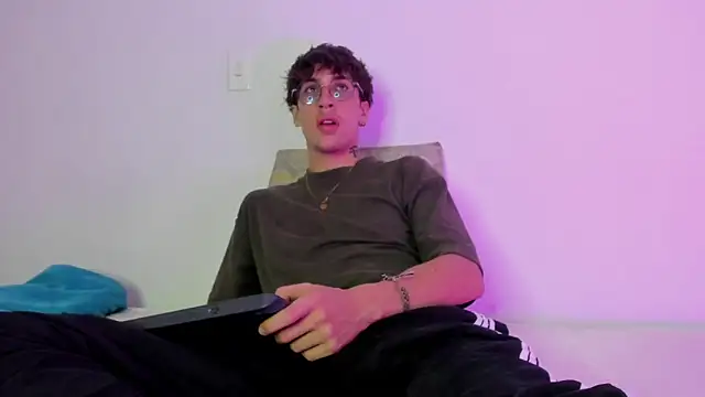 Dio  morningstar online show from February 9, 8:29 pm