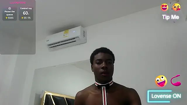 NoahJhonson69 online show from January 31, 7:34 pm