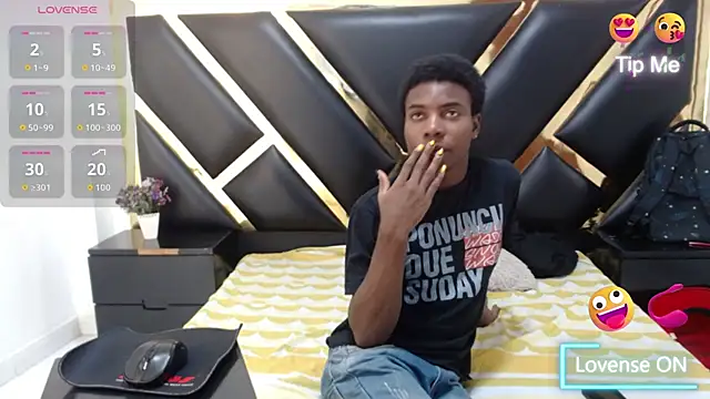 NoahJhonson69 online show from March 11, 11:37 am