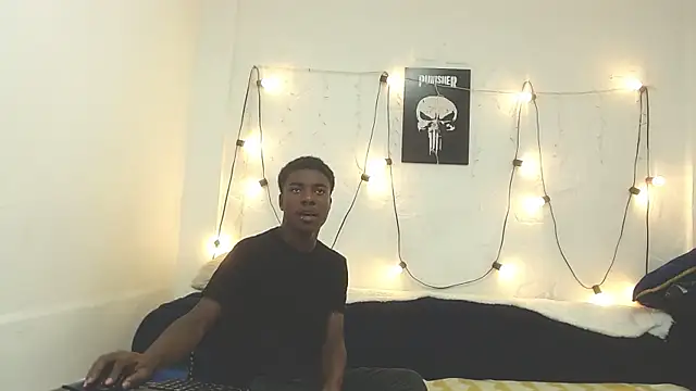 NoahJhonson69 online show from December 17, 7:19 pm