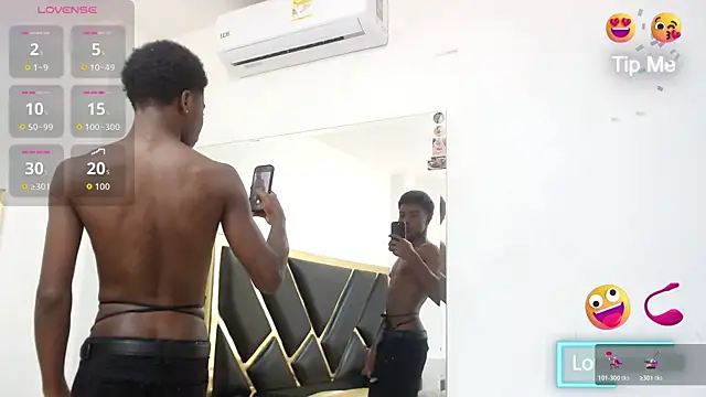 NoahJhonson69 online show from March 29, 11:56 am