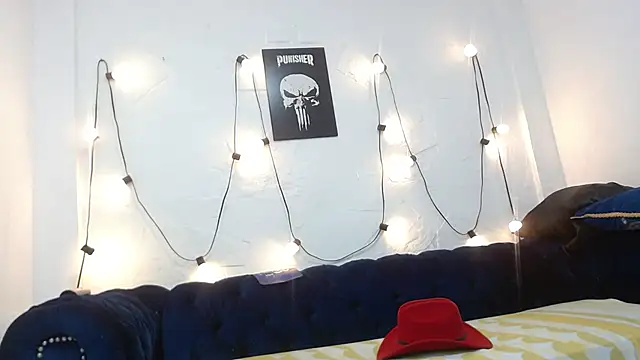 NoahJhonson69 online show from December 3, 9:14 pm