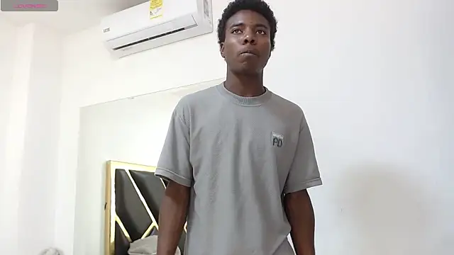 NoahJhonson69 online show from May 9, 11:35 am