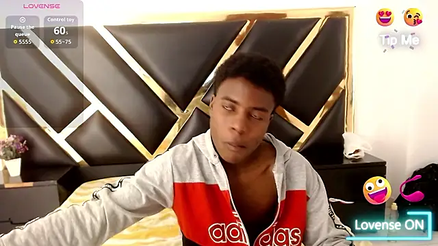 NoahJhonson69 online show from March 19, 11:54 am