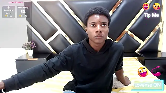 NoahJhonson69 online show from March 10, 4:22 pm