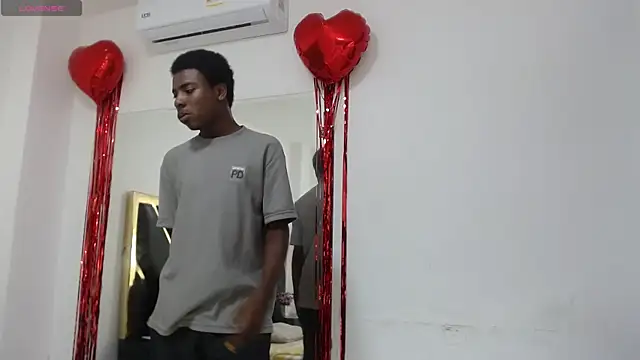 NoahJhonson69 online show from February 27, 1:22 pm