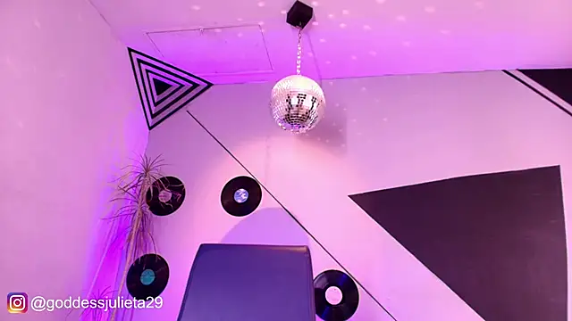 goddess julieta online show from March 22, 6:20 pm