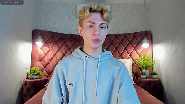 Even Vrot online show from December 21, 1:24 pm