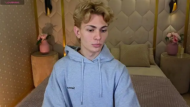 Even Vrot online show from December 5, 8:39 pm