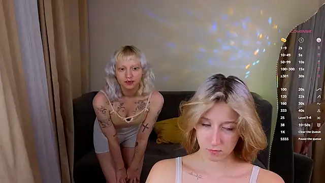 secretsireny online show from November 29, 8:42 pm