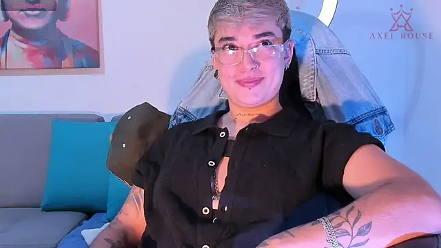 Snapshot of AxelRouse3 chatting on March 1, 1:49 am AxelRouse3 online show from March 1, 1:49 am