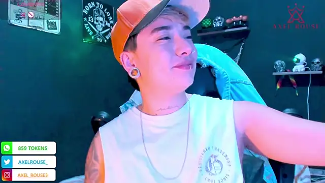 Snapshot of AxelRouse3 chatting on January 18, 10:35 pm AxelRouse3 online show from January 18, 10:35 pm