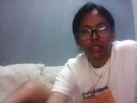 TiaBlaze online show from November 30, 9:04 pm