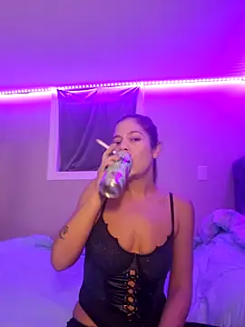 Snapshot of Drowning667 chatting on November 27, 6:25 am Drowning667 online show from November 27, 6:25 am