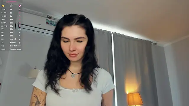 Snapshot of FeliciaKogen chatting on February 4, 7:03 am FeliciaKogen online show from February 4, 7:03 am