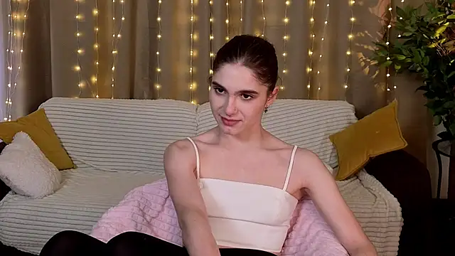 RozanneJordan online show from December 15, 5:08 pm