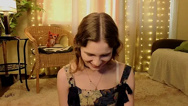 Snapshot of RozanneJordan chatting on June 8, 5:24 pm RozanneJordan online show from June 8, 5:24 pm