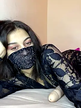 Snapshot of horny-girl3 chatting on November 20, 10:27 am horny-girl3 online show from November 20, 10:27 am