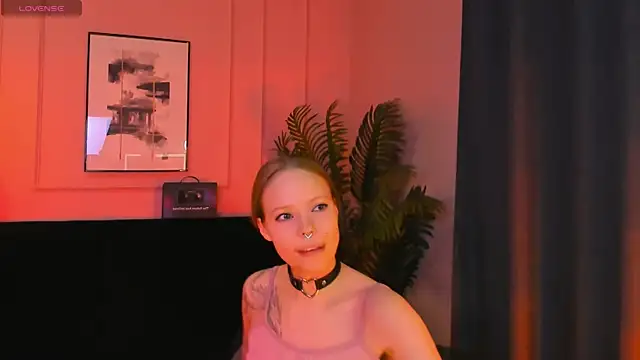 lucy loy online show from April 15, 12:10 pm