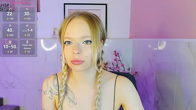 Snapshot of lucy_loy chatting on January 15, 2:09 pm lucy loy online show from January 15, 2:09 pm