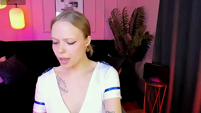 lucy loy online show from April 16, 6:58 am