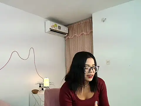 Luna lexy04 online show from April 11, 6:43 am