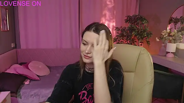 Ursula Andres online show from May 14, 1:13 am