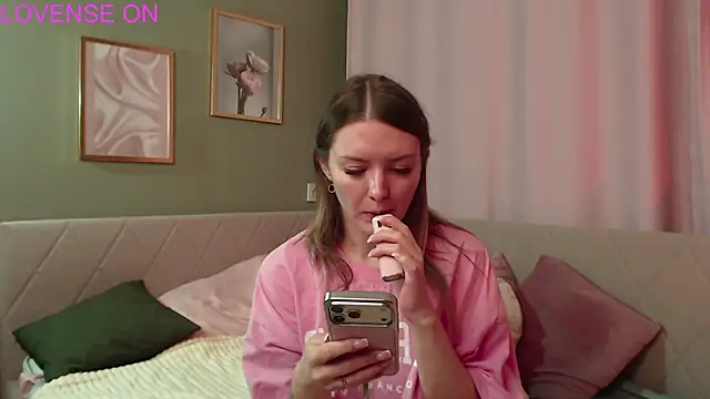 Ursula Andres online show from May 24, 1:16 am
