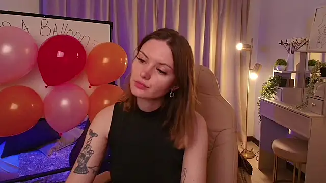 Ursula Andres online show from June 25, 1:14 am