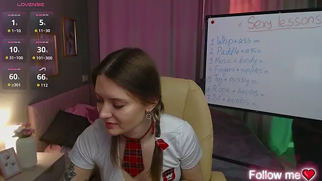 Ursula Andres online show from April 4, 1:12 am