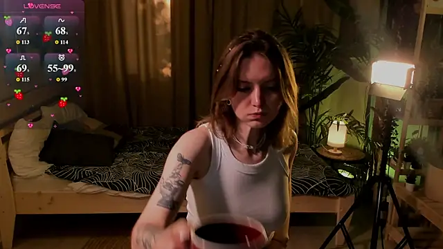 Ursula Andres online show from June 17, 1:16 am