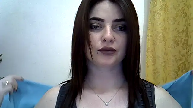 Snapshot of Darkroseq chatting on December 3, 7:57 pm Darkroseq online show from December 3, 7:57 pm