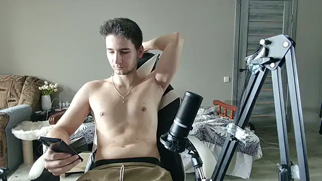 6thfingq online show from November 20, 10:49 am