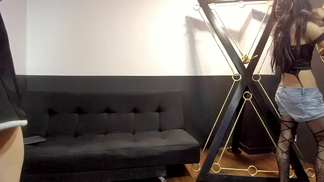 Snapshot of ErisyErian chatting on March 3, 2:46 pm ErisyErian online show from March 3, 2:46 pm