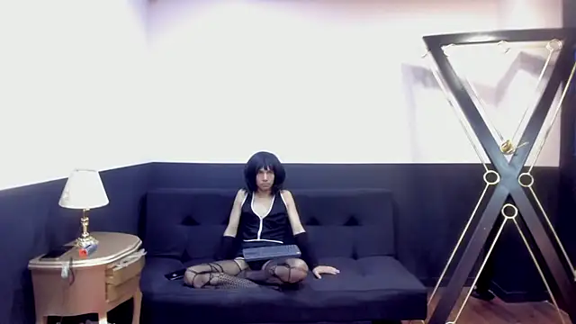 Snapshot of ErisyErian chatting on March 2, 2:02 pm ErisyErian online show from March 2, 2:02 pm