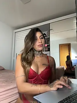 thauanydemontie online show from November 29, 6:41 pm