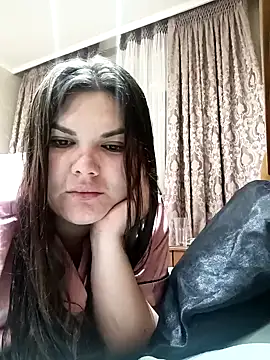 Snapshot of Maru992699 chatting on December 14, 9:31 pm Maru992699 online show from December 14, 9:31 pm